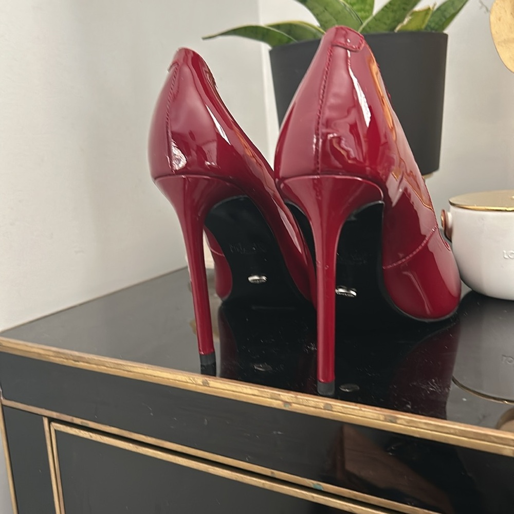 Burgundy pumps - Picture 9 of 11